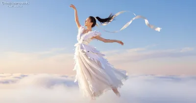 雲海を舞う白鳥の乙女｜天空のシネマティックファンタジーアート