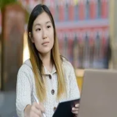 幕井ひなた