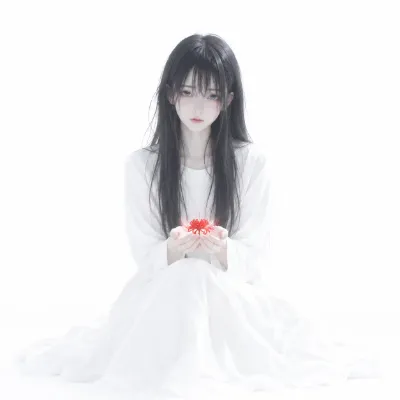 彼岸花を抱く白衣の少女｜静寂の白に浮かび上がる儚げな和モダンファンタジー