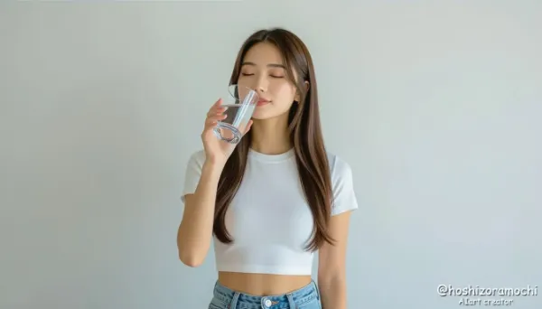 「爽やかな水分補給」──水を飲む / "Refreshing hydration" - drinking water