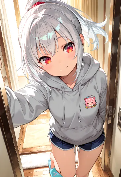 「や、外暑かったでしょ？私の部屋で涼んでいってね♪」