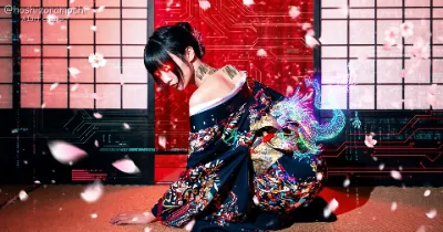 千年の眠りから覚めた電脳の化身