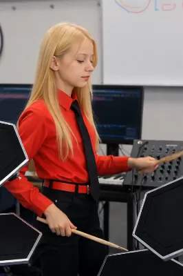 テクノワールド