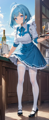 お昼時間のウエイトレスさん
