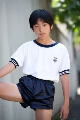 体操服少年